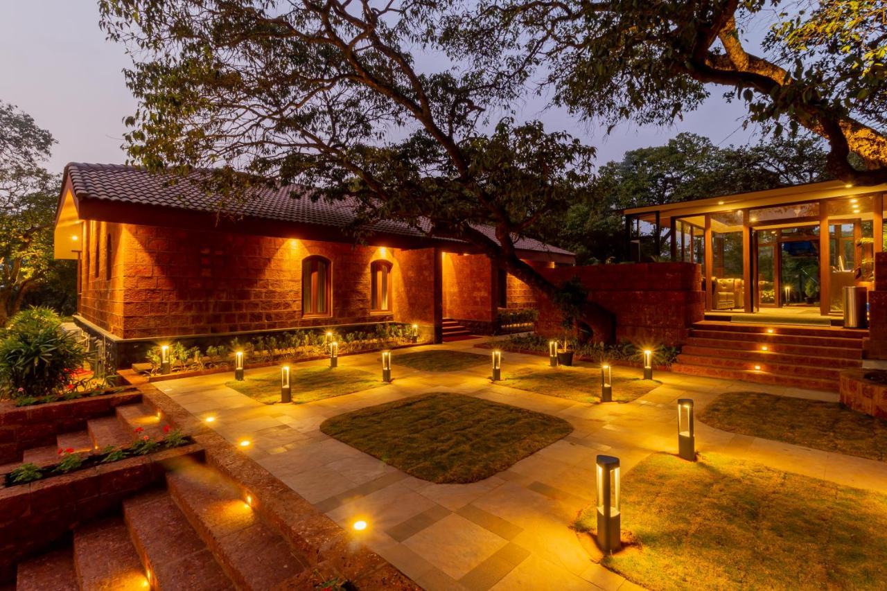 R R Heritage Resort Pure Vegetarian Mahābaleshwar Esterno foto