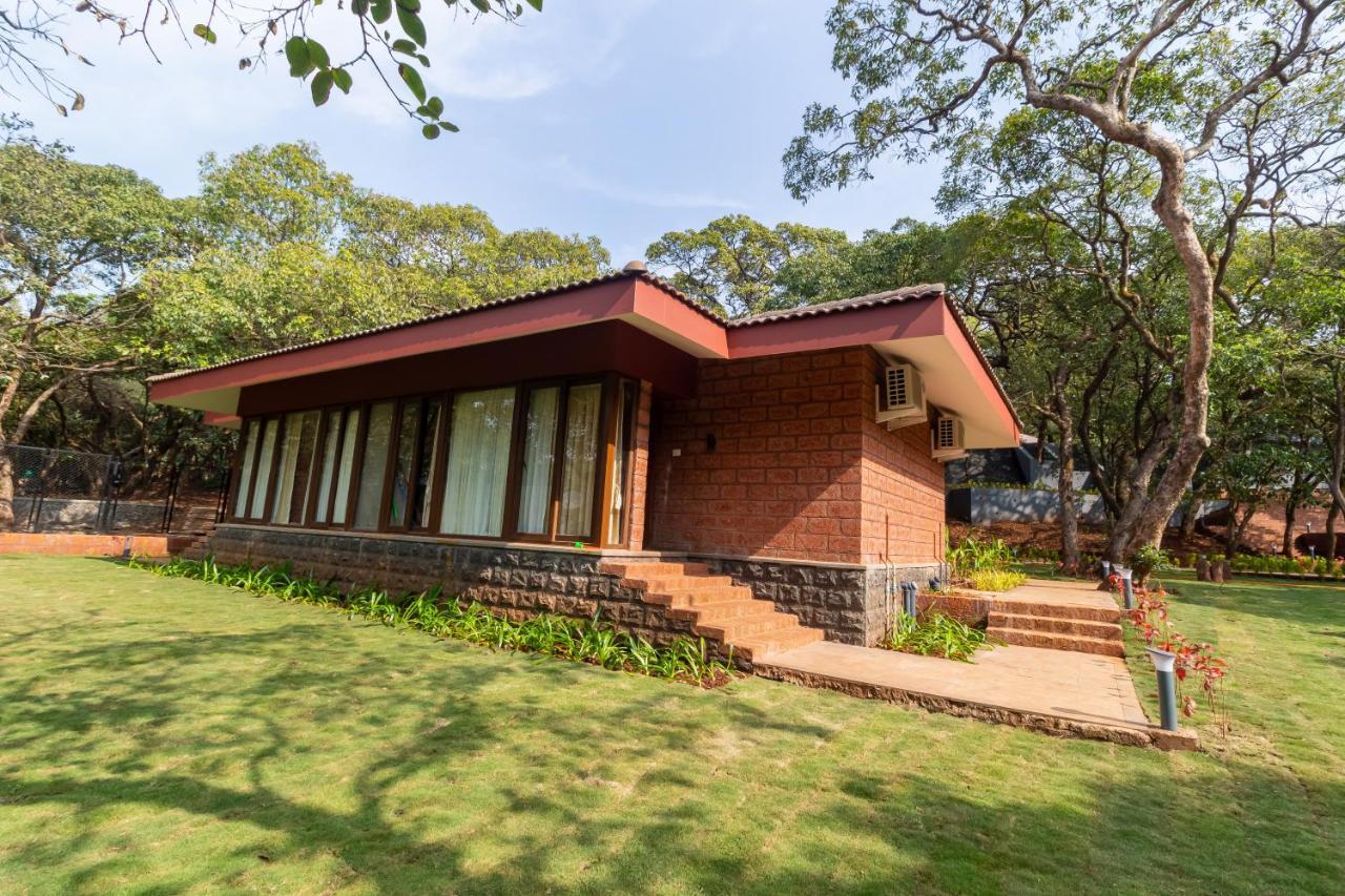 R R Heritage Resort Pure Vegetarian Mahābaleshwar Esterno foto