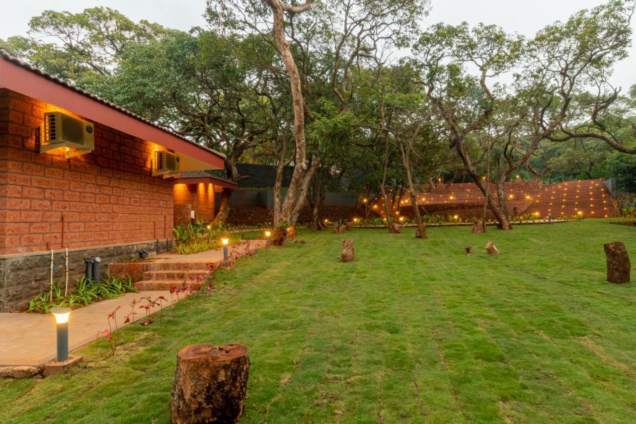 R R Heritage Resort Pure Vegetarian Mahābaleshwar Esterno foto